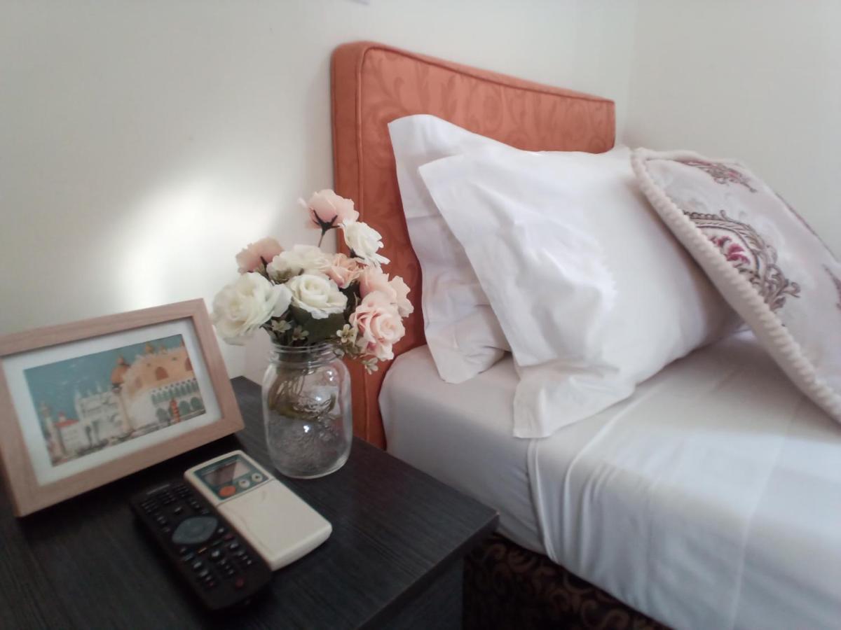 Alveare Bed & Breakfast Roma Eksteriør bilde